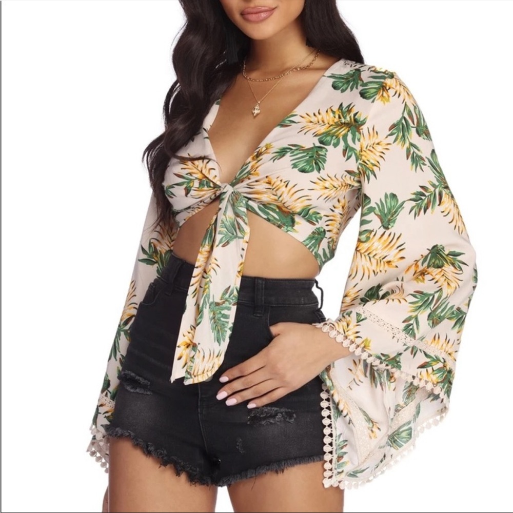 Windsor tropical palm print tie front crop top beige palm NWOT